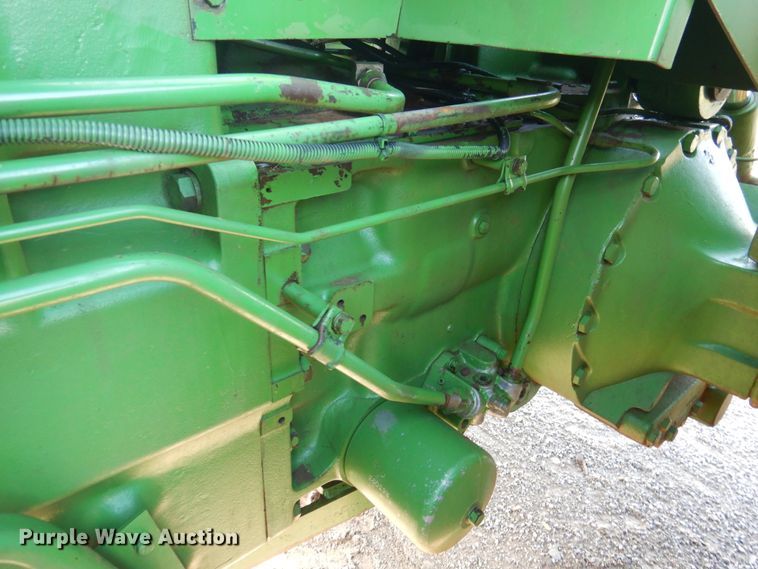 image for item HO9763 1980 John Deere 8640  4WD tractor