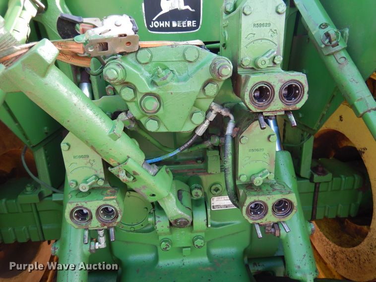 image for item HO9763 1980 John Deere 8640  4WD tractor