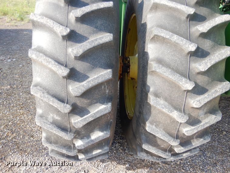 image for item HO9763 1980 John Deere 8640  4WD tractor