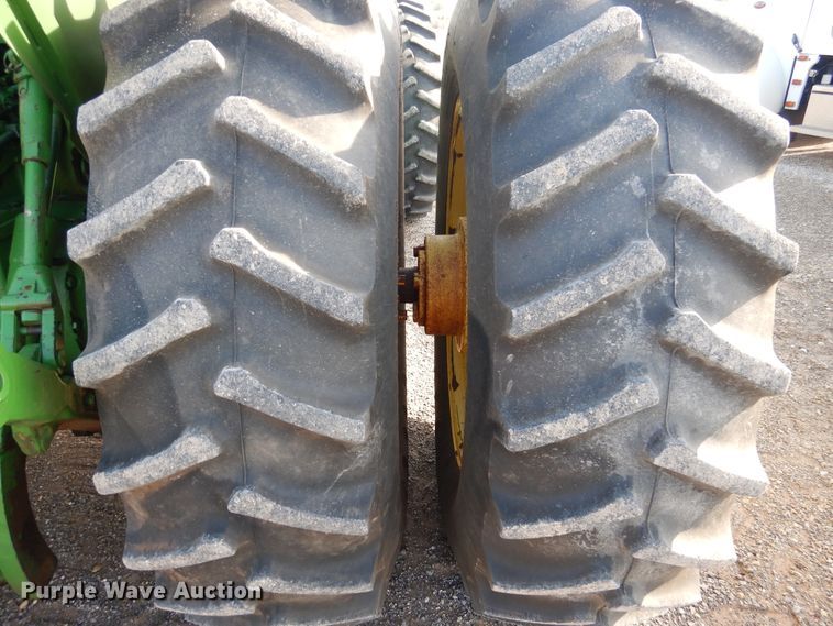 image for item HO9763 1980 John Deere 8640  4WD tractor