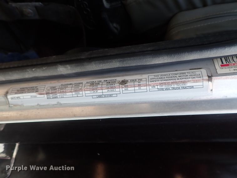 image for item DG2344 2001 Peterbilt 379  semi truck