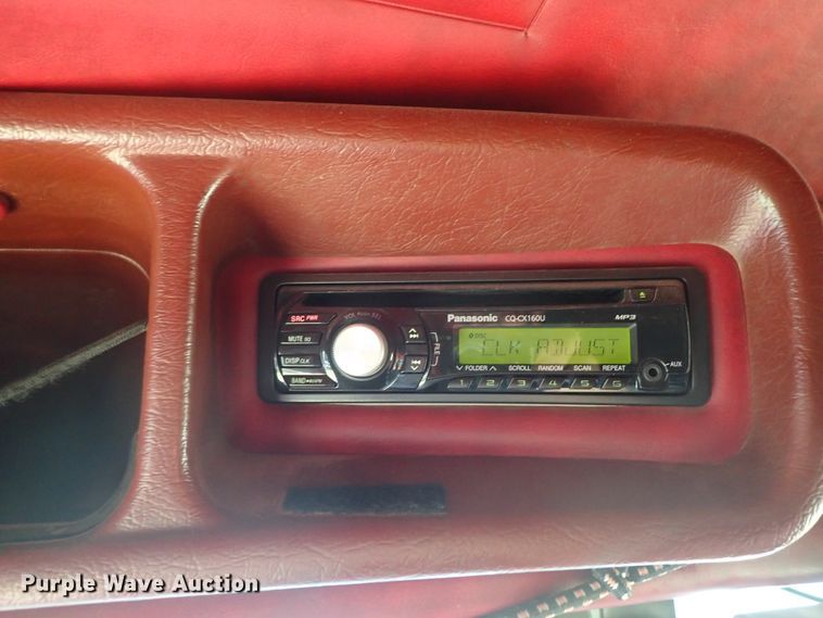 image for item DG2344 2001 Peterbilt 379  semi truck