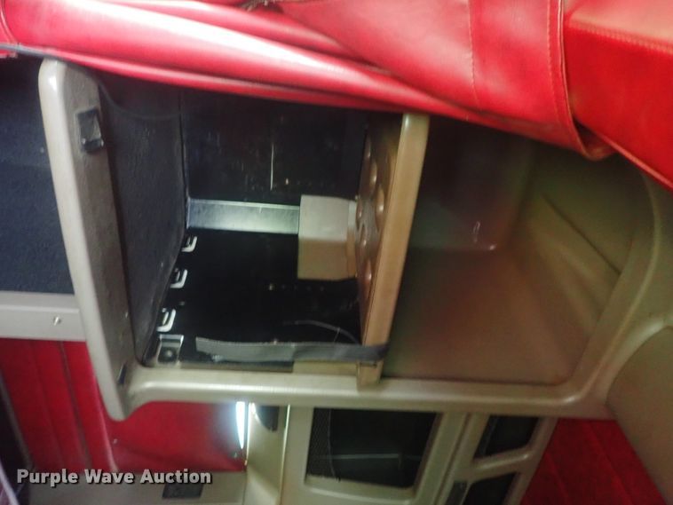 image for item DG2344 2001 Peterbilt 379  semi truck