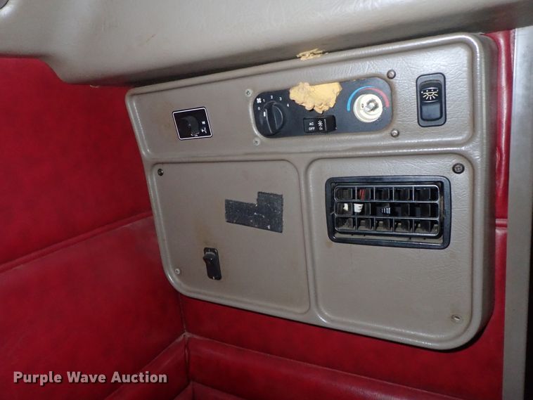 image for item DG2344 2001 Peterbilt 379  semi truck