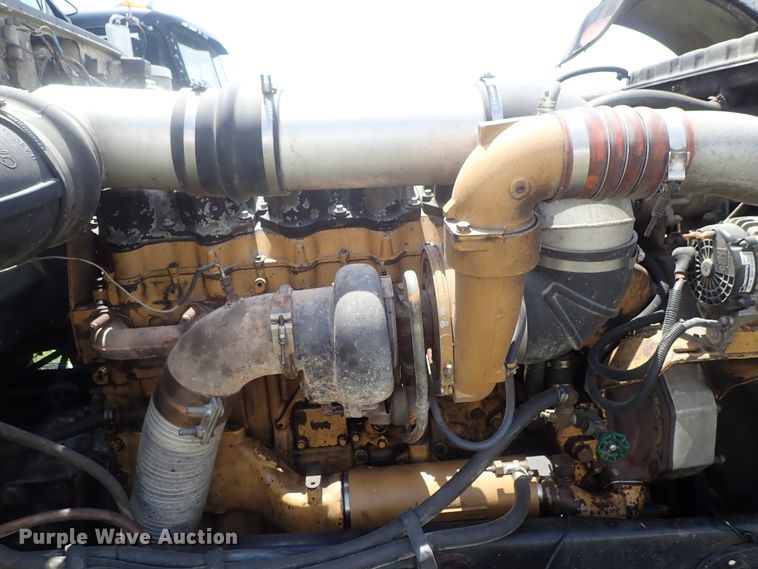 image for item DG2344 2001 Peterbilt 379  semi truck