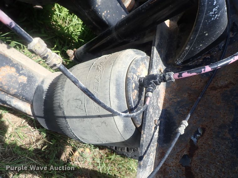 image for item DG2344 2001 Peterbilt 379  semi truck