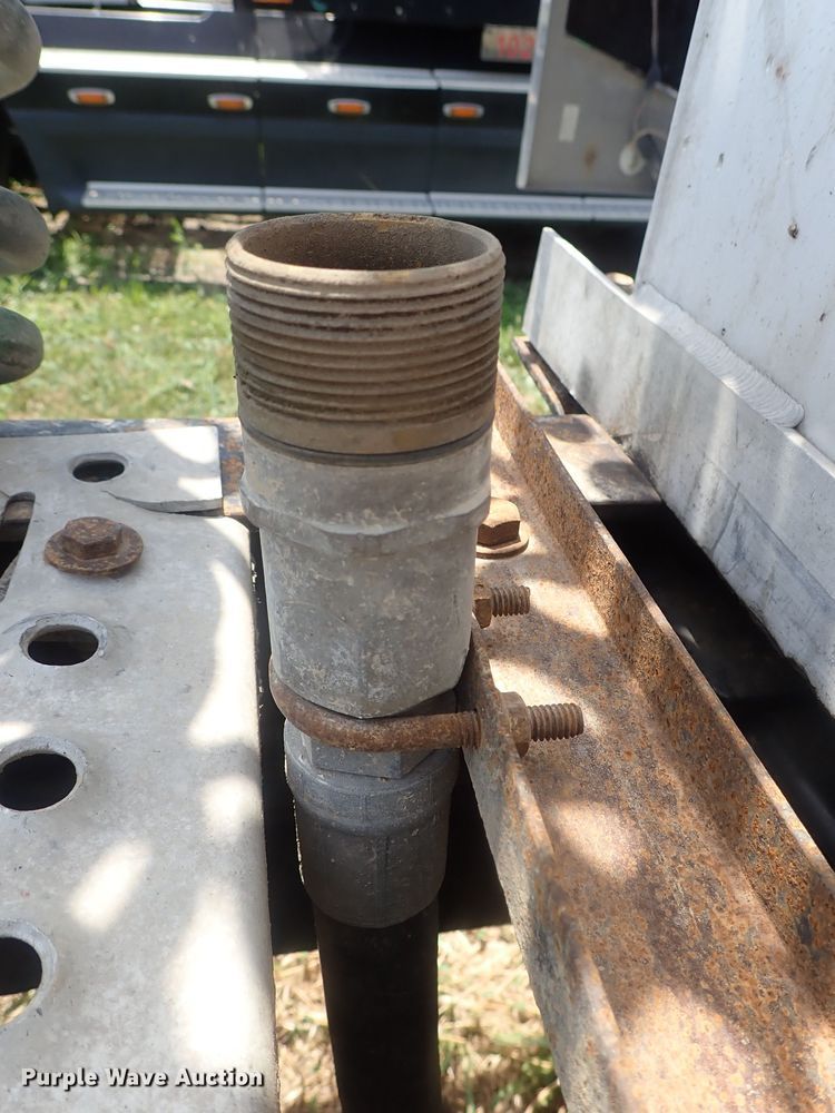 image for item DG2344 2001 Peterbilt 379  semi truck