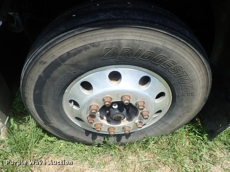 image for item DG2344 2001 Peterbilt 379  semi truck