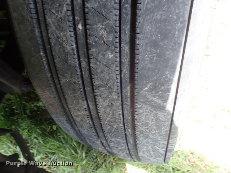 image for item DG2344 2001 Peterbilt 379  semi truck