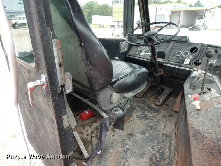 image for item DG6816 1996 Capacity TJ5000  yard truck