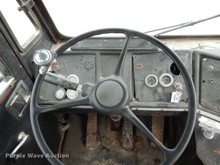 image for item DG6816 1996 Capacity TJ5000  yard truck