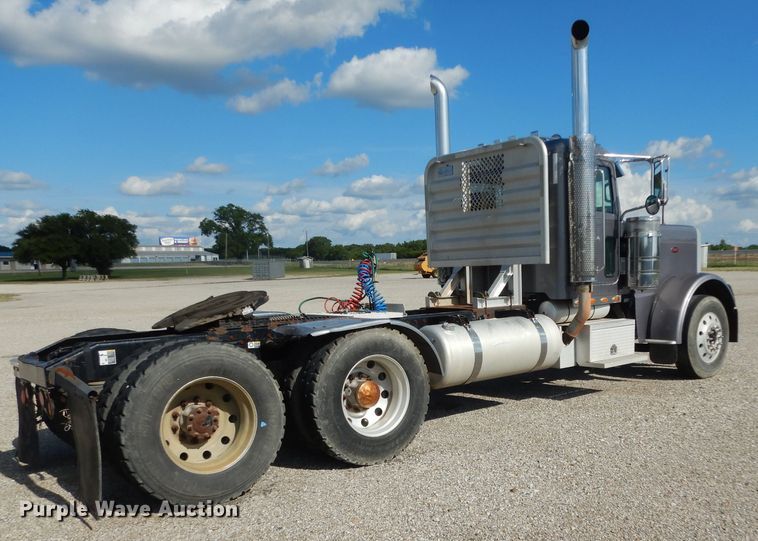 image for item DG6818 2009 Peterbilt 389  semi truck