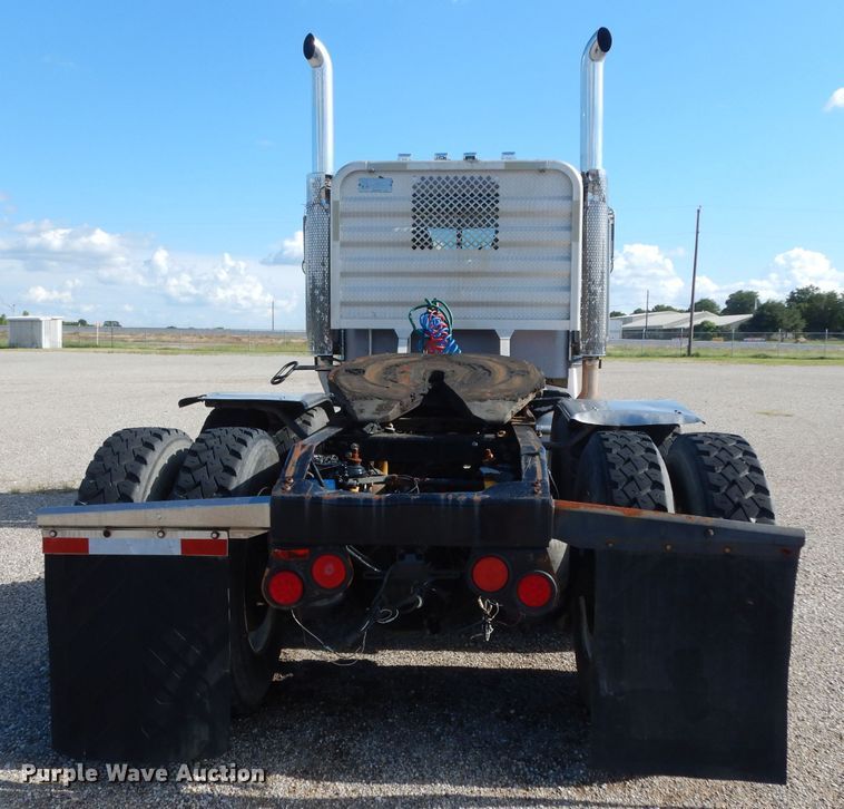 image for item DG6818 2009 Peterbilt 389  semi truck