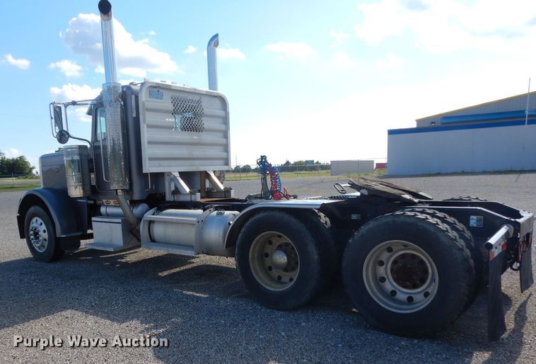 image for item DG6818 2009 Peterbilt 389  semi truck