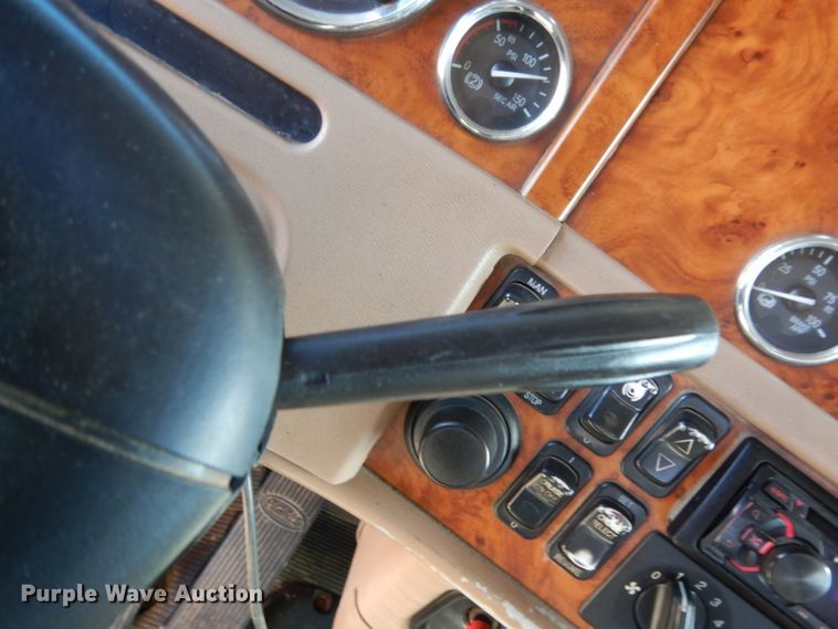 image for item DG6818 2009 Peterbilt 389  semi truck