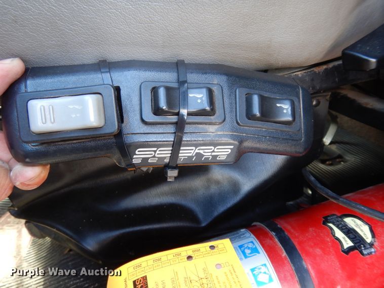 image for item DG6818 2009 Peterbilt 389  semi truck