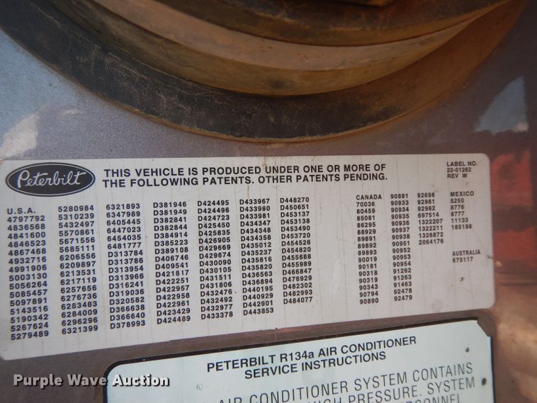 image for item DG6818 2009 Peterbilt 389  semi truck