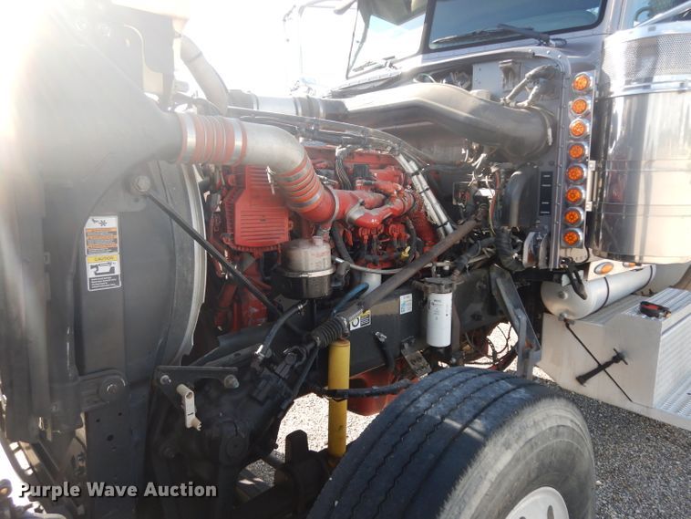 image for item DG6818 2009 Peterbilt 389  semi truck