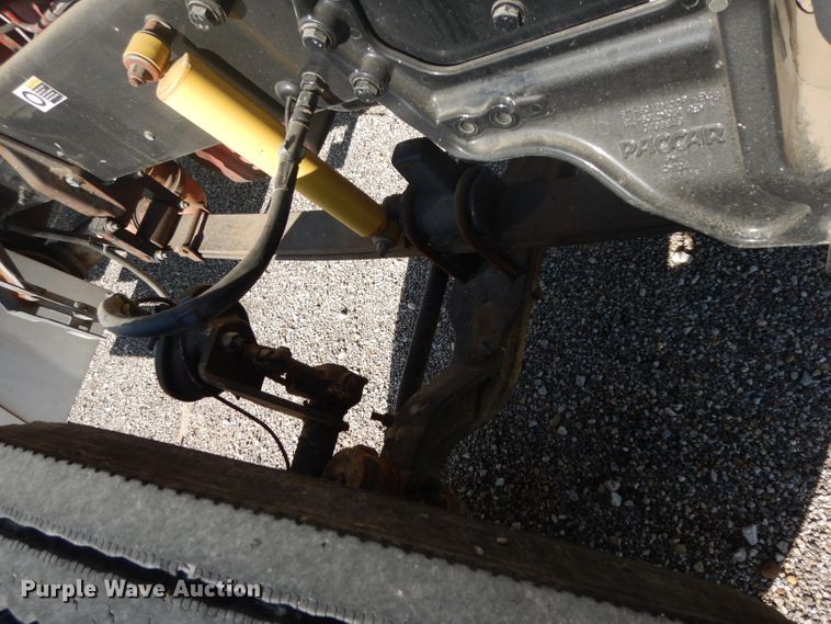 image for item DG6818 2009 Peterbilt 389  semi truck