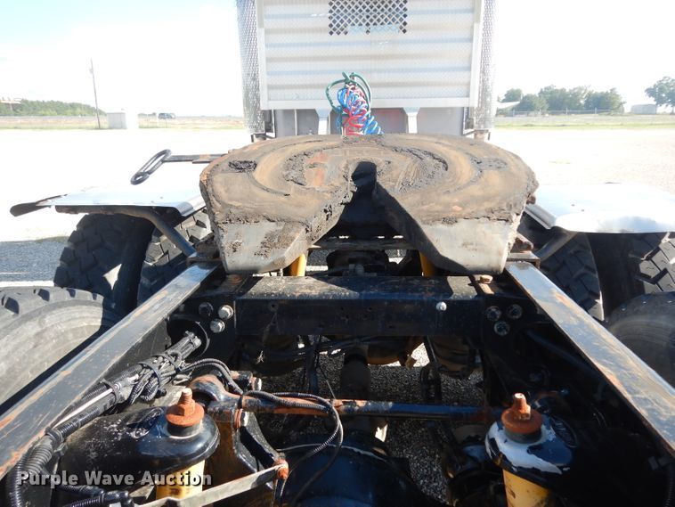 image for item DG6818 2009 Peterbilt 389  semi truck