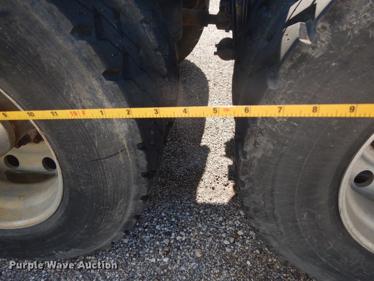 image for item DG6818 2009 Peterbilt 389  semi truck