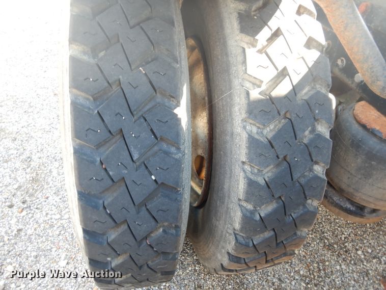 image for item DG6818 2009 Peterbilt 389  semi truck