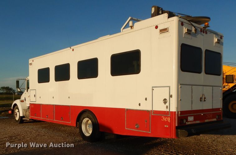 image for item DG6823 2006 Kenworth T300  command center truck