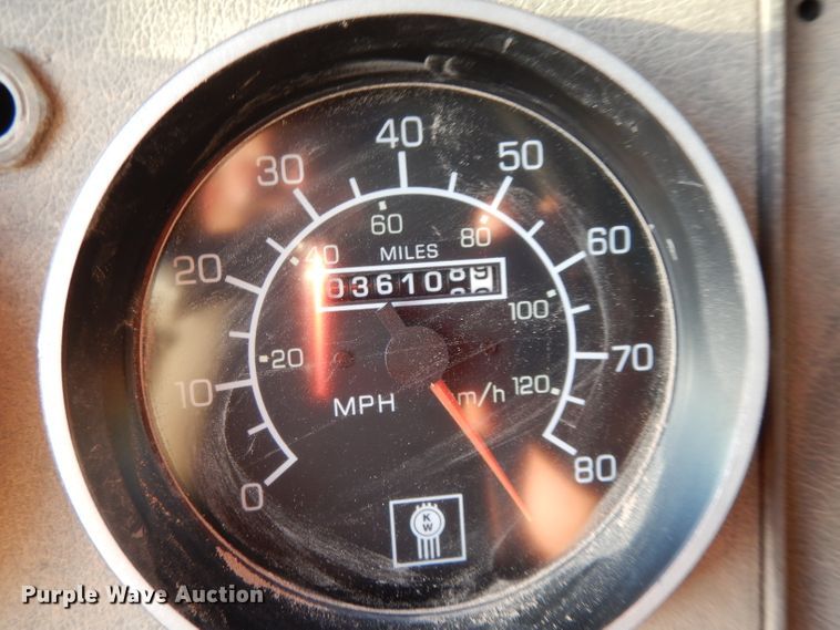 image for item DG6823 2006 Kenworth T300  command center truck