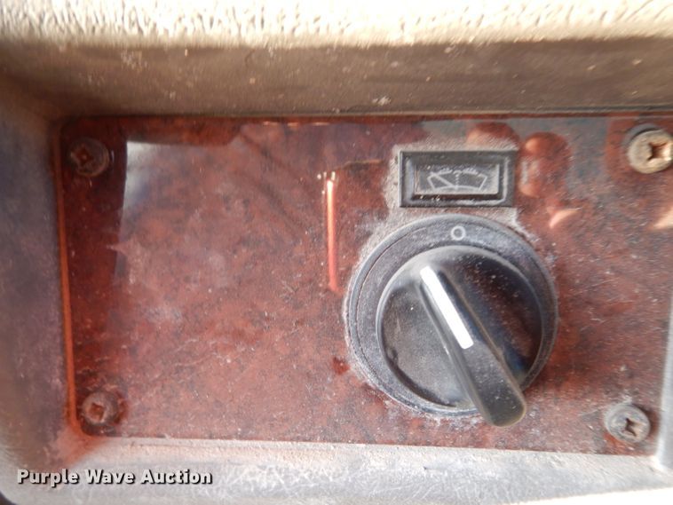 image for item DG6823 2006 Kenworth T300  command center truck