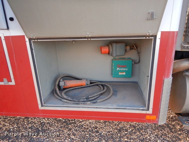 image for item DG6823 2006 Kenworth T300  command center truck