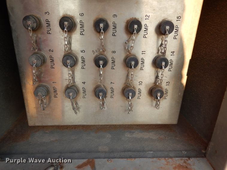 image for item DG6823 2006 Kenworth T300  command center truck