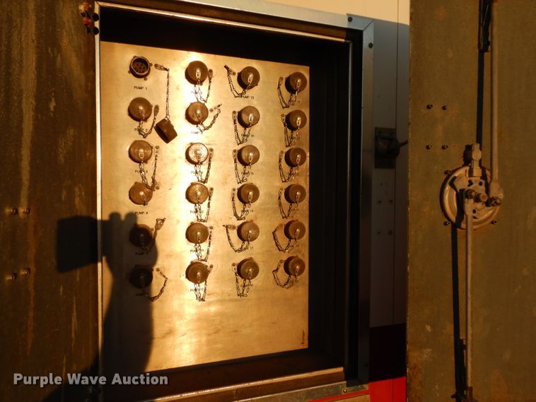 image for item DG6823 2006 Kenworth T300  command center truck