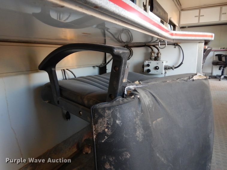 image for item DG6823 2006 Kenworth T300  command center truck