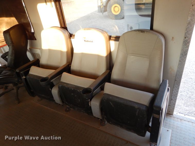 image for item DG6823 2006 Kenworth T300  command center truck