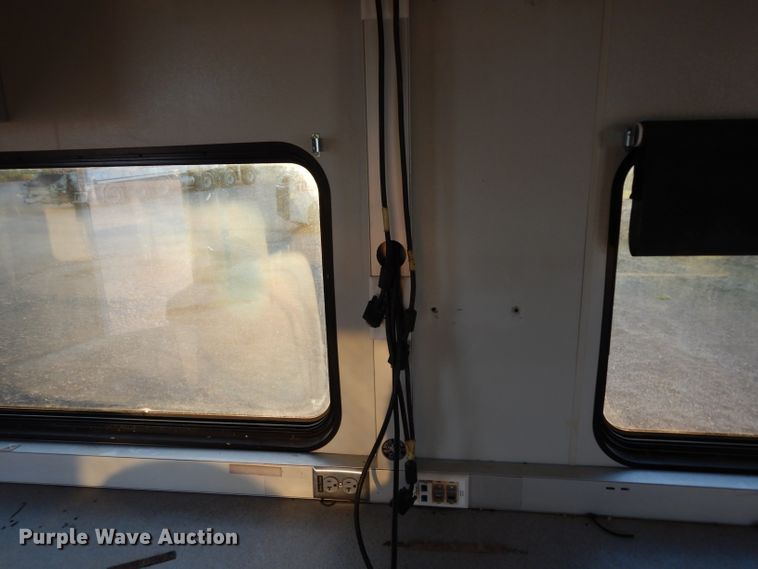 image for item DG6823 2006 Kenworth T300  command center truck