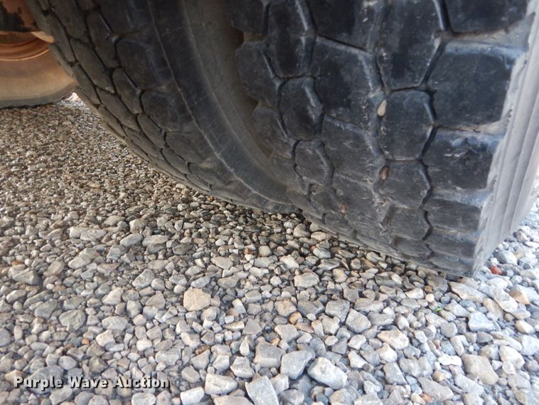 image for item DG6823 2006 Kenworth T300  command center truck