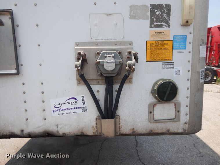 image for item DG7956 2006 Utility dry van trailer