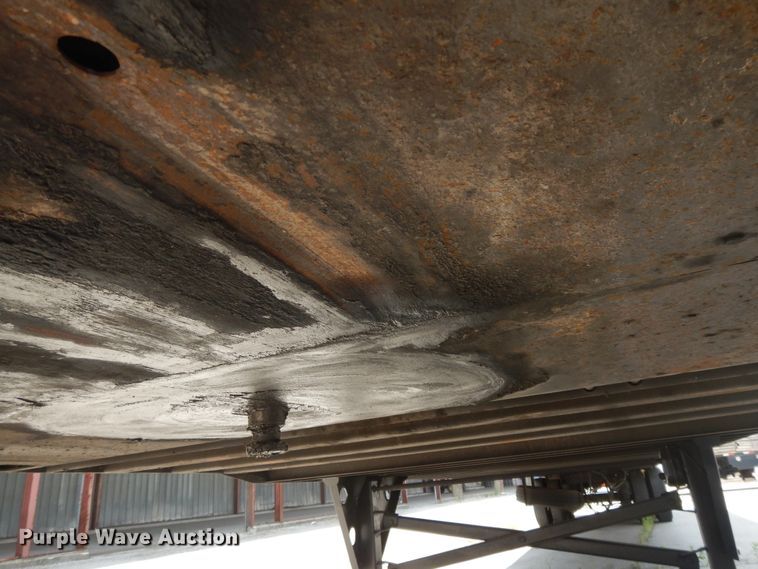 image for item DG7956 2006 Utility dry van trailer