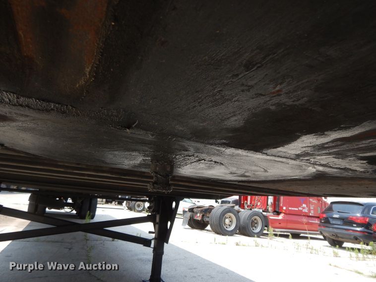 image for item DG7956 2006 Utility dry van trailer