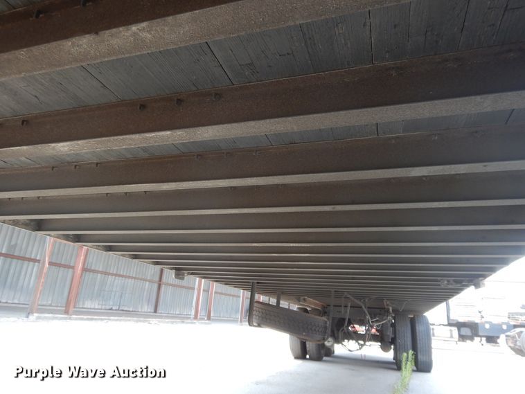 image for item DG7956 2006 Utility dry van trailer