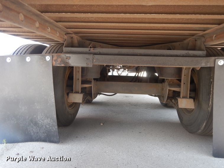 image for item DG7956 2006 Utility dry van trailer