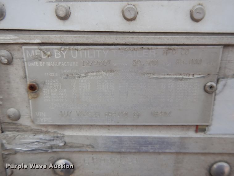 image for item DG7956 2006 Utility dry van trailer