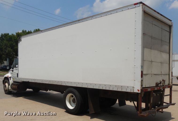 image for item DG7957 2005 International 4300  box truck