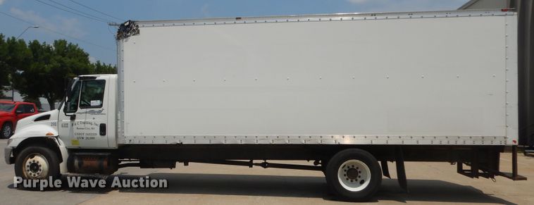 image for item DG7957 2005 International 4300  box truck
