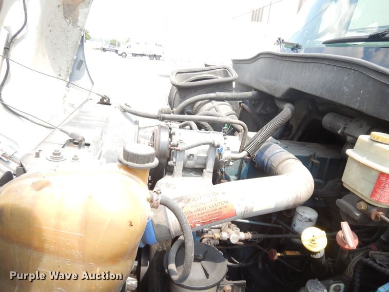 image for item DG7957 2005 International 4300  box truck