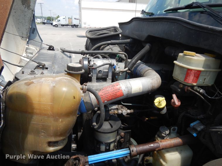 image for item DG7957 2005 International 4300  box truck