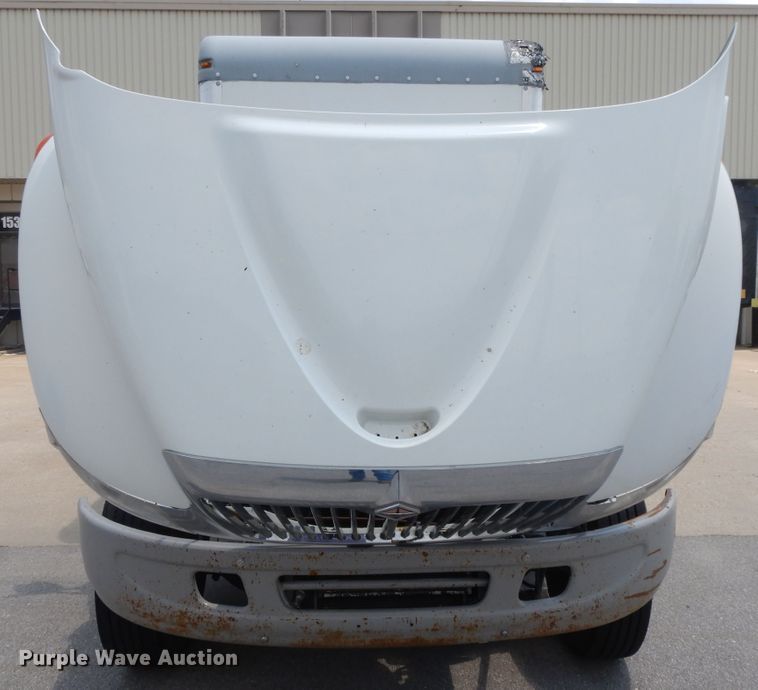 image for item DG7957 2005 International 4300  box truck