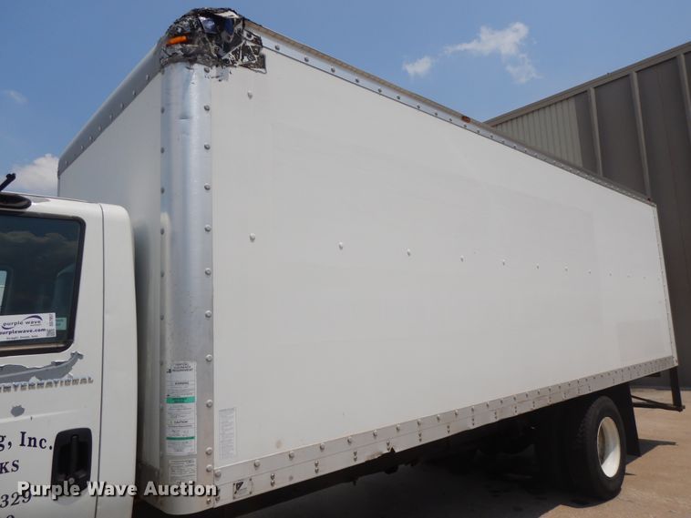 image for item DG7957 2005 International 4300  box truck