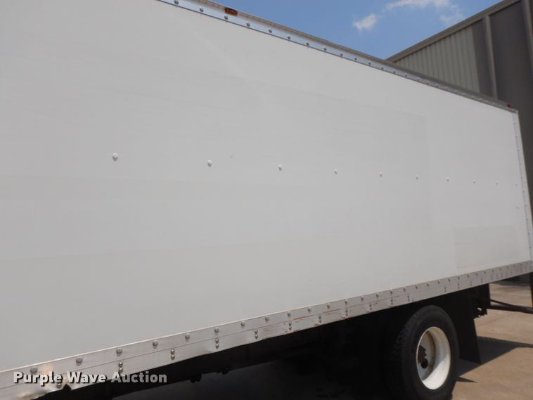 image for item DG7957 2005 International 4300  box truck