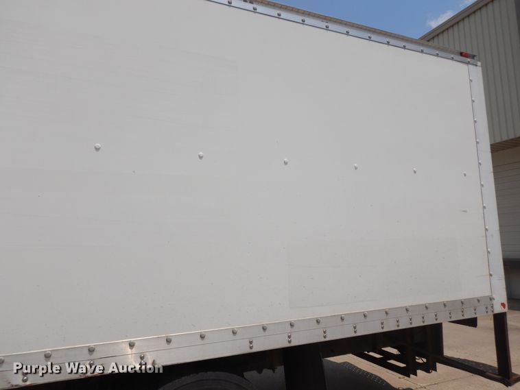 image for item DG7957 2005 International 4300  box truck